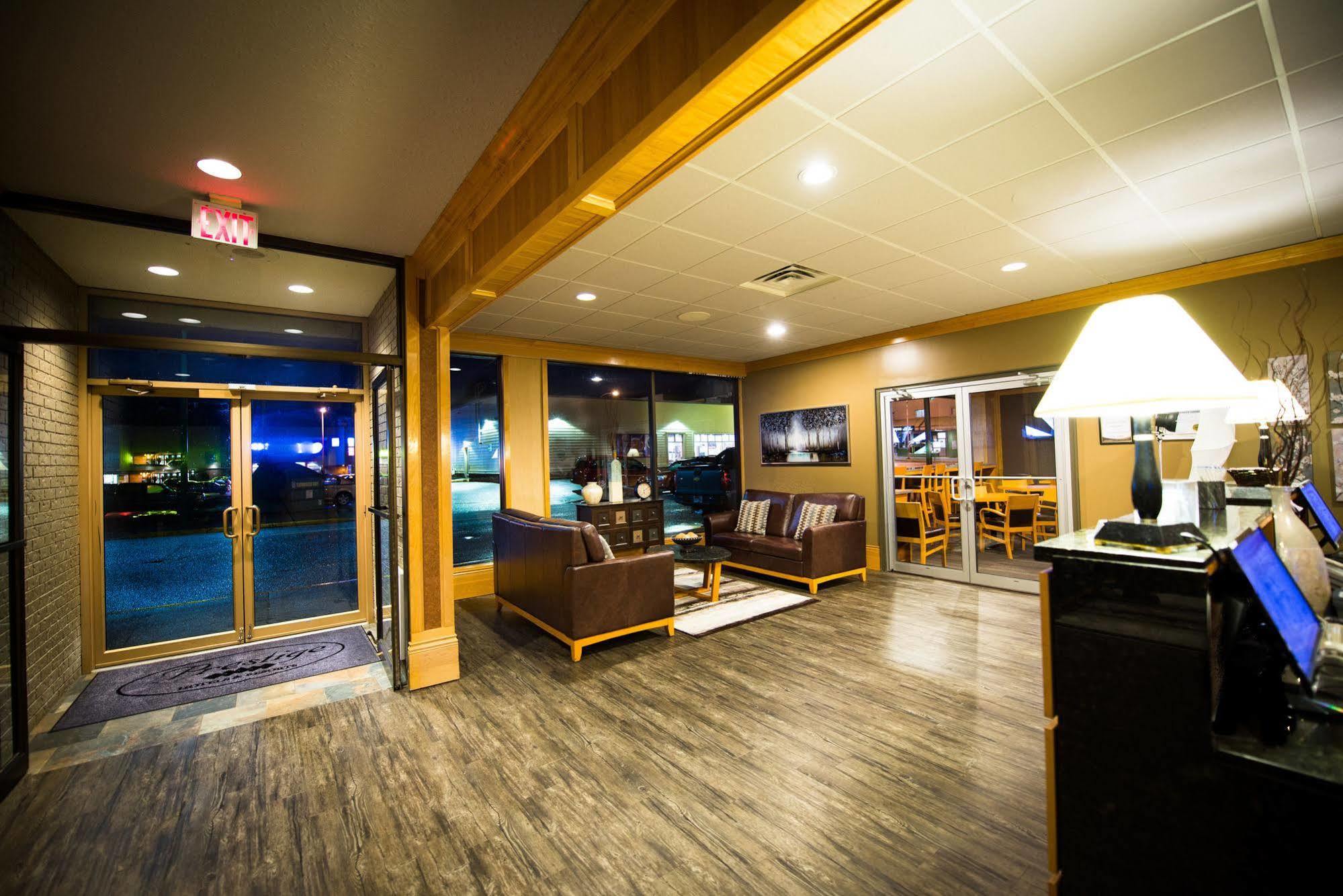 Prestige Oceanview Hotel Prince Rupert Exterior photo